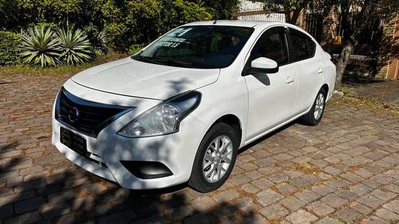 NISSAN VERSA 1.6 16V FLEX ADVANCE XTRONIC NISSAN VERSA 1.6 16V FLEX ADVANCE XTRONIC